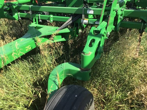 Image of John Deere 2210 equipment image 3