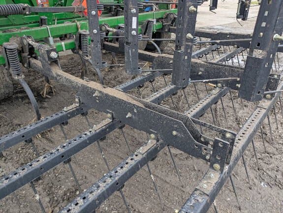 Image of John Deere 2210 equipment image 1