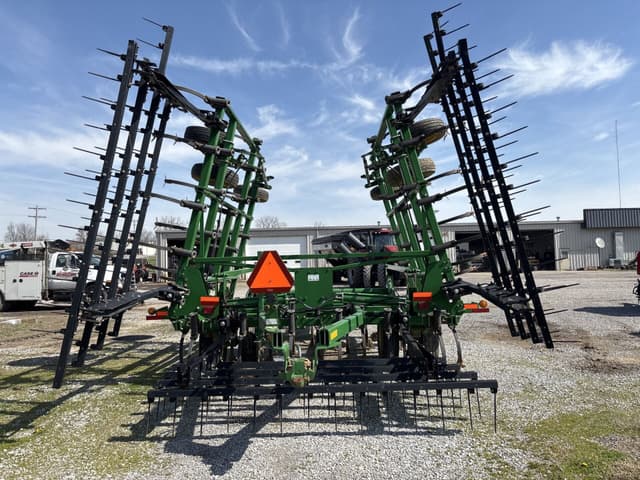 Image of John Deere 2210 equipment image 3