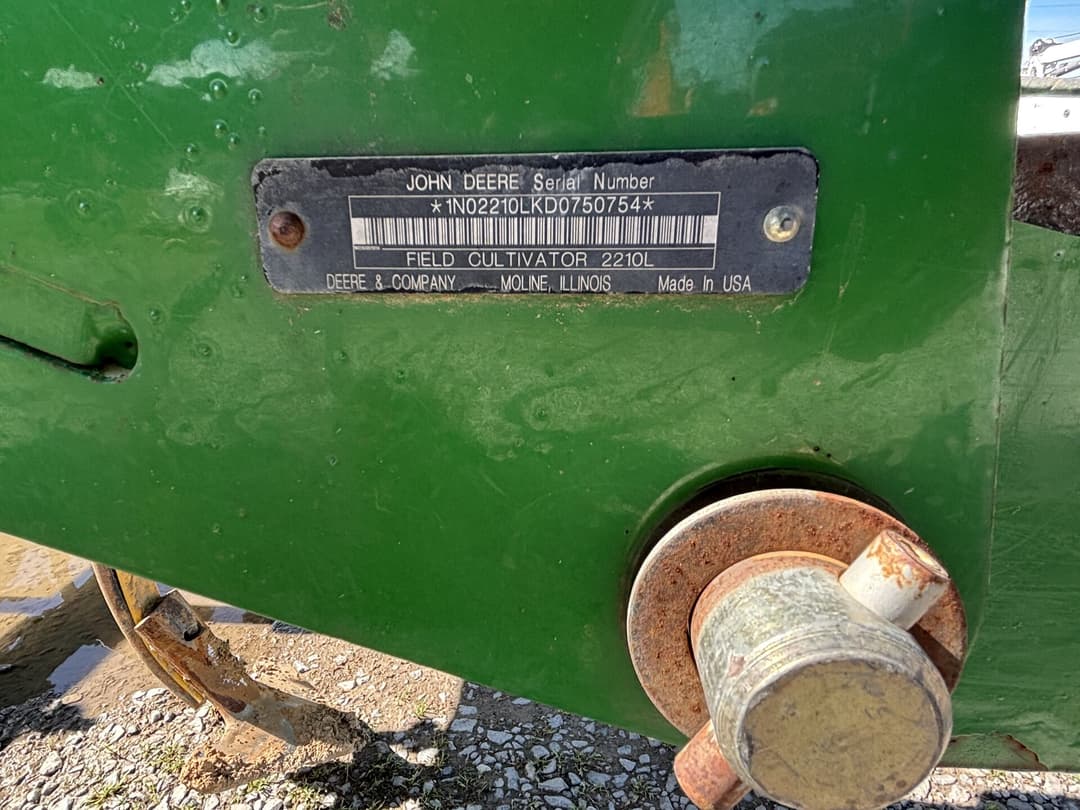 Image of John Deere 2210 Image 1