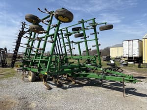 2013 John Deere 2210 Image