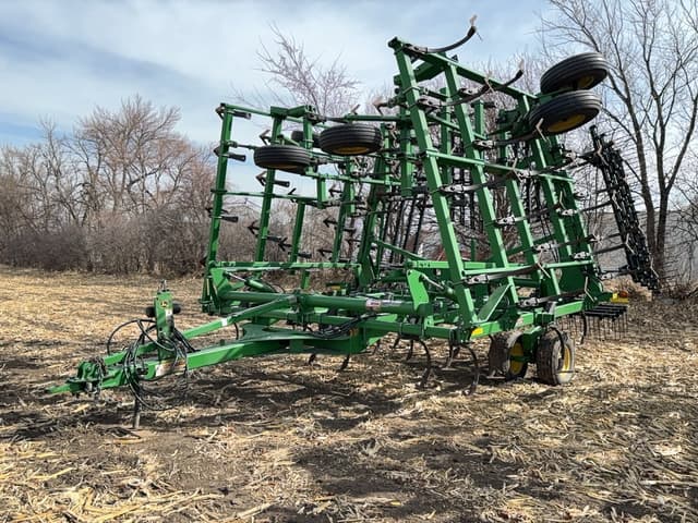 Image of John Deere 2210 equipment image 3