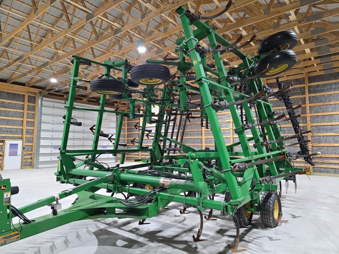 Image of John Deere 2210 Primary image