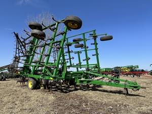 2013 John Deere 2210L Image