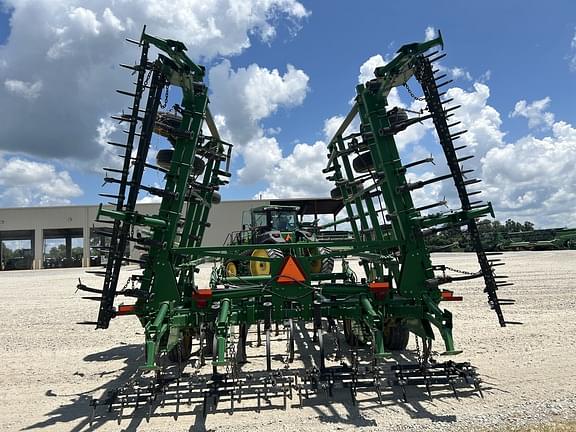 Image of John Deere 2210L equipment image 3
