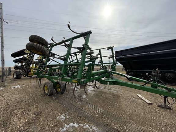 Image of John Deere 2210 equipment image 3