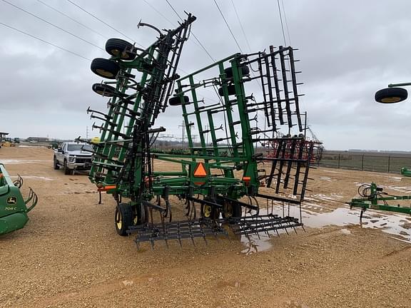 Image of John Deere 2210L equipment image 3