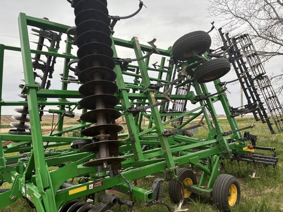 Image of John Deere 2310 equipment image 1