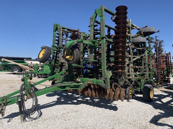 2013 John Deere 2310 Equipment Image0