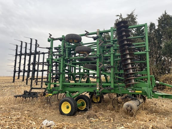 Main image John Deere 2310