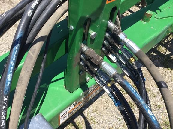 Image of John Deere 2310 equipment image 2