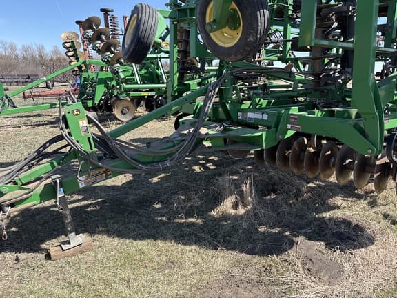 Image of John Deere 2310 equipment image 4