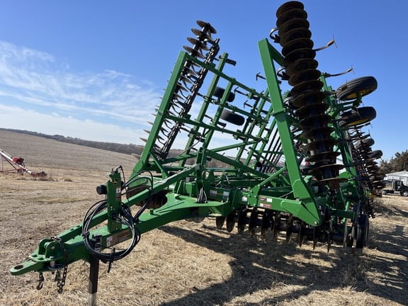 2013 John Deere 2310 Equipment Image0