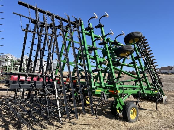 Image of John Deere 2310 equipment image 1