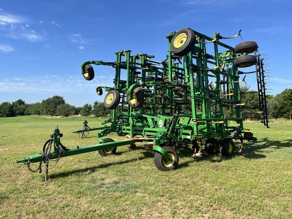 2013 John Deere 2410 Equipment Image0