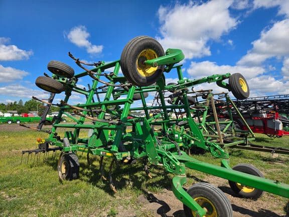 Image of John Deere 2410 equipment image 4