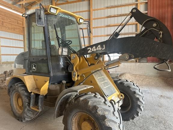 Image of John Deere 244J equipment image 2