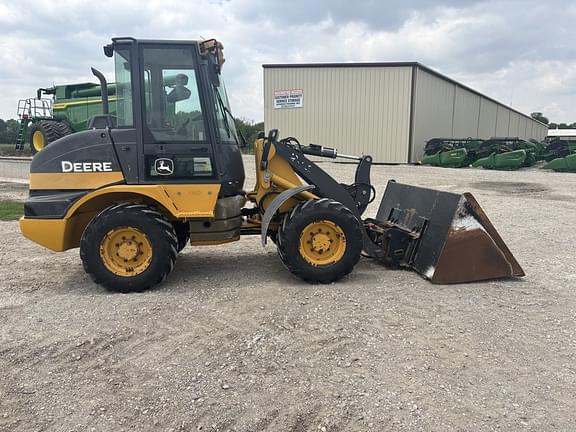Image of John Deere 244J equipment image 3