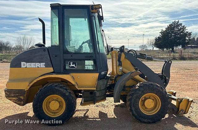 Image of John Deere 244J equipment image 3