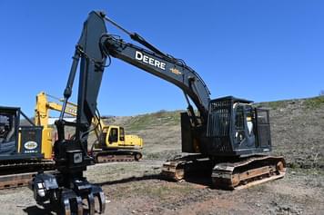 Main image John Deere 245G LC