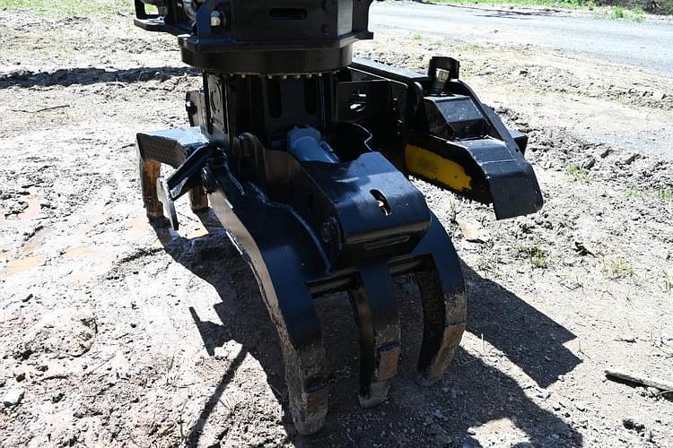 Main image John Deere 245G LC 15