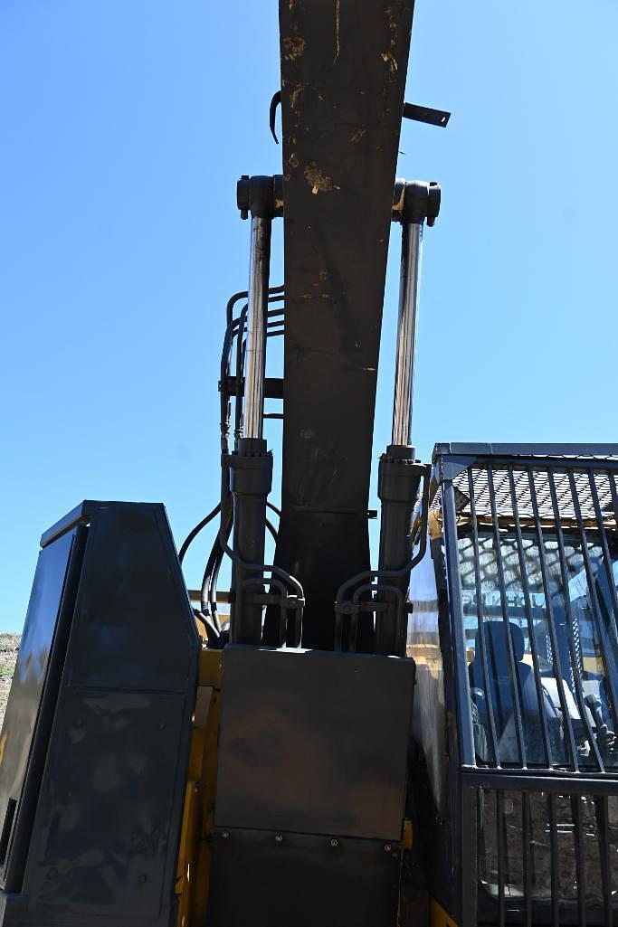 Main image John Deere 245G LC 27