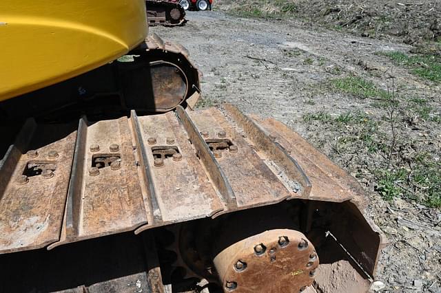 Thumbnail image John Deere 245G LC 38