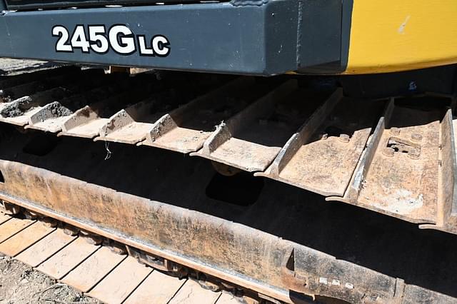 Thumbnail image John Deere 245G LC 39