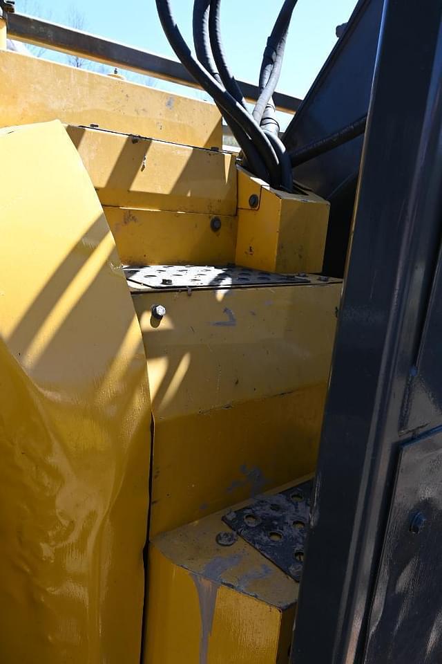 Thumbnail image John Deere 245G LC 61