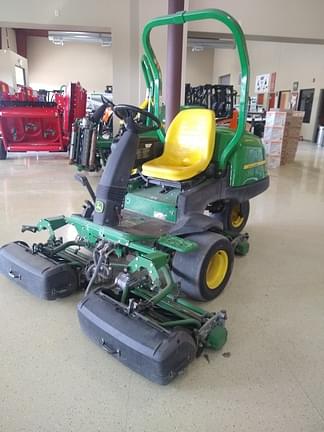 Image of John Deere 2500E equipment image 2