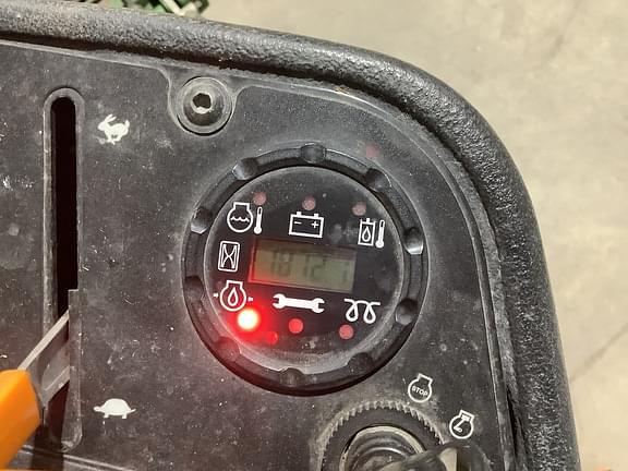 Image of John Deere 2500E equipment image 2