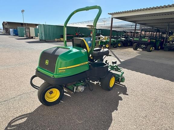 Image of John Deere 2500E equipment image 4