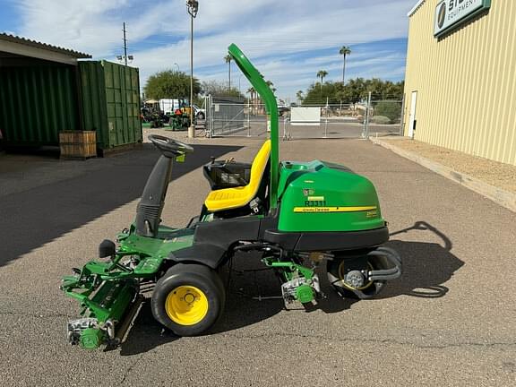 Image of John Deere 2500E equipment image 1