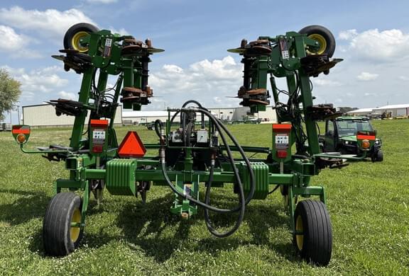 Image of John Deere 2510H equipment image 3