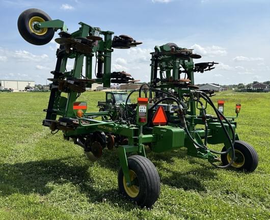 Image of John Deere 2510H equipment image 4