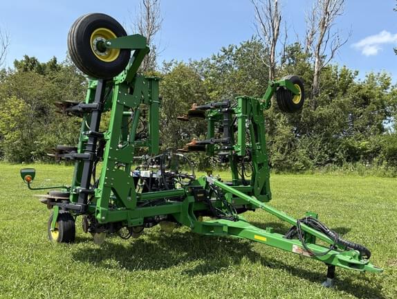 Image of John Deere 2510H Primary image