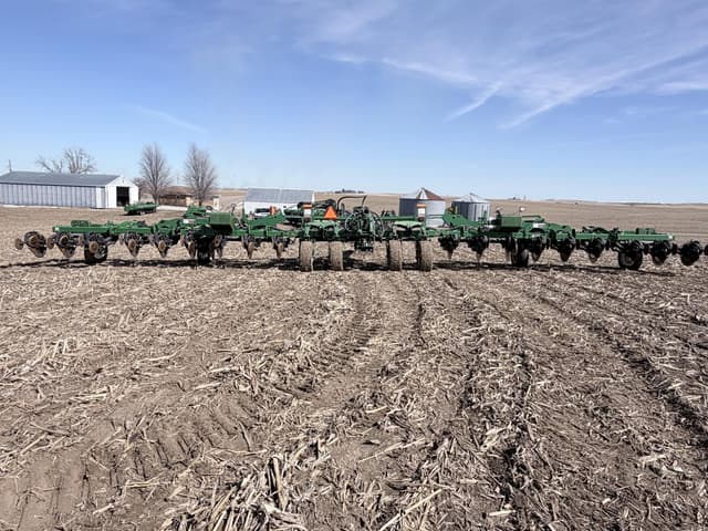 Image of John Deere 2510H equipment image 3