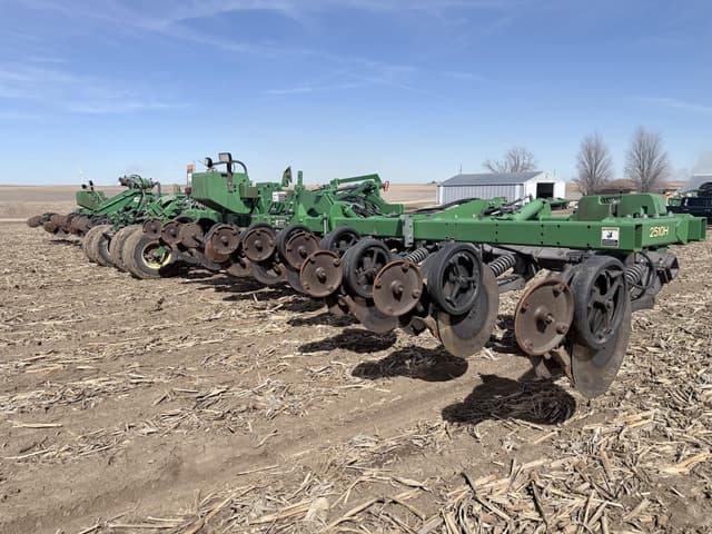 Image of John Deere 2510H equipment image 4