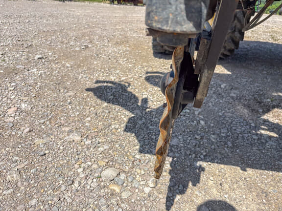 Image of John Deere 2510L equipment image 4