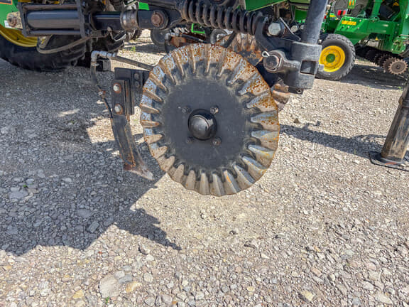 Image of John Deere 2510L equipment image 3