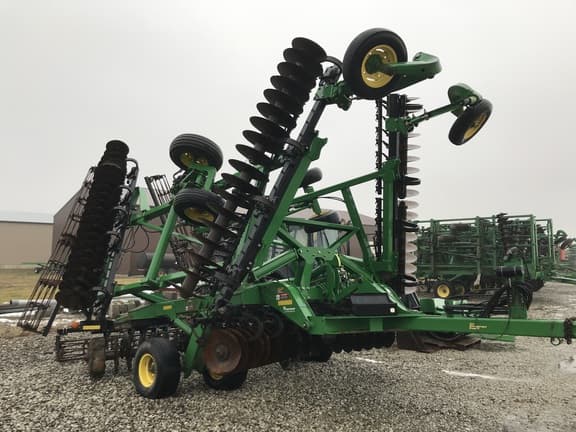 Image of John Deere 2623 equipment image 1