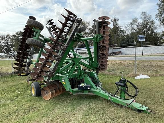 Image of John Deere 2623 Primary image