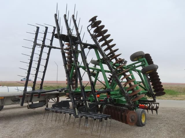 Image of John Deere 2623 equipment image 4