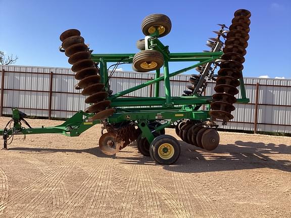 Image of John Deere 2623 equipment image 1