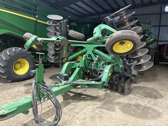 Image of John Deere 2623 Primary image