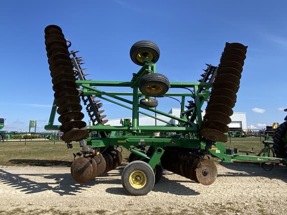 Image of John Deere 2623 equipment image 3