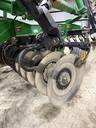 Image of John Deere 2623 equipment image 2