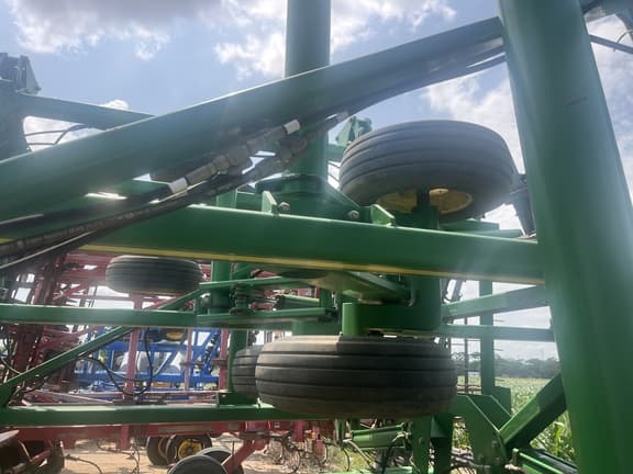 Image of John Deere 2623 equipment image 3