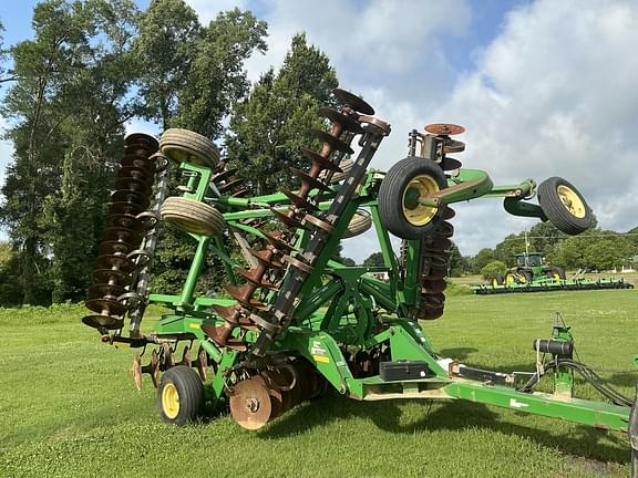 Image of John Deere 2623 Primary image