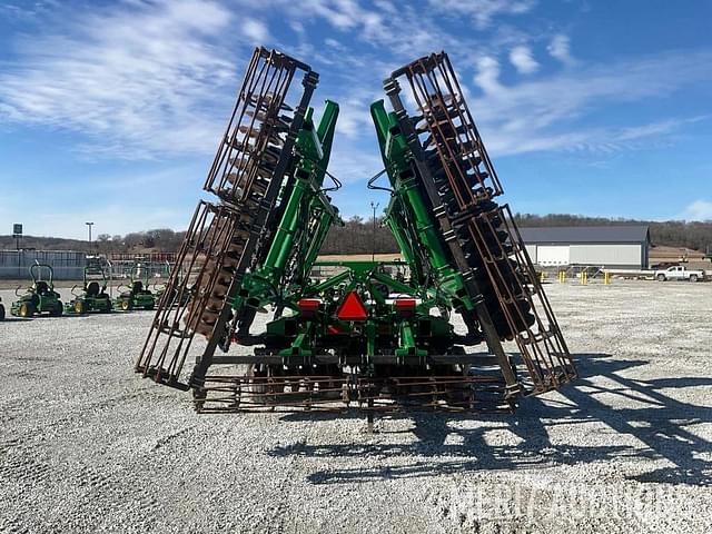 Image of John Deere 2623VT equipment image 3